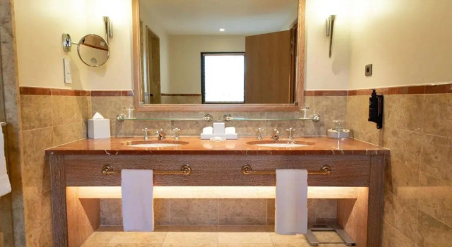 Четырёхместный люкс Premier Terre Blanche Hotel Spa Golf Resort