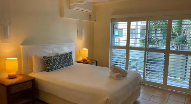 Апартаменты Цокольный этаж c 1 комнатой The Cove Yamba