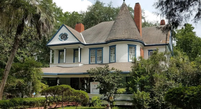 Daffodale House B&B, Забронировать Отель «постель и завтрак» Монтиселло штат Миннесота