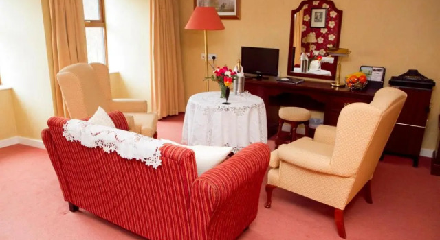 Lynhams Hotel