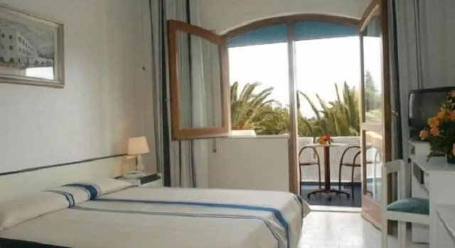 New Residence Azzolini, Book Hotel Carini Sicily