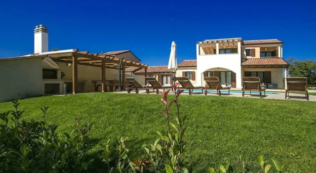 Villa Genia 2