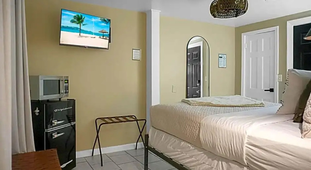 Номер Economy Hickory Falls Inn