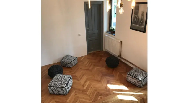 Passpartout Hostel, Rezerwuj Hostel Hostele w Timisoara, w pobliżu Timișoara Orthodox Cathedral, Hostel