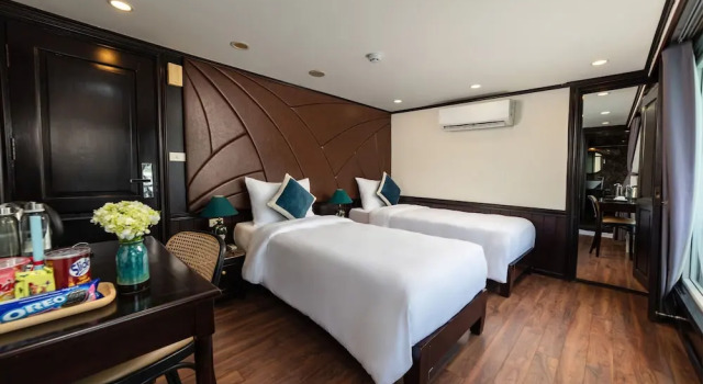 Двухместный номер Executive Santa Maria Cruises Halong Bay