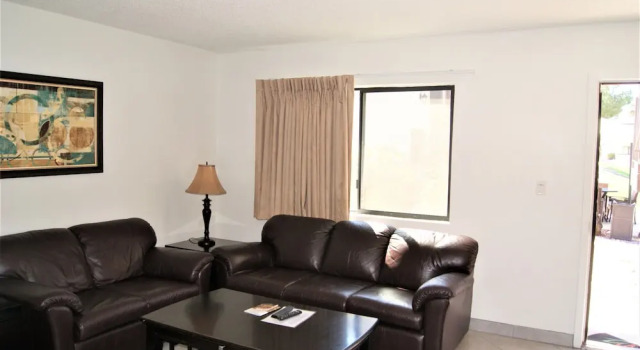 Апартаменты 143 Fully Furnished 1BR Suite-Pet Friendly! by RedAwning