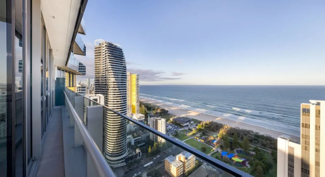 Номер Premium с 2 комнатами с балконом и с видом на океан ULTIQA Signature at Broadbeach