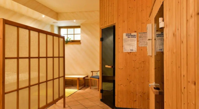 Landhotel Huber am See, Varaa Hotelli Muensing 