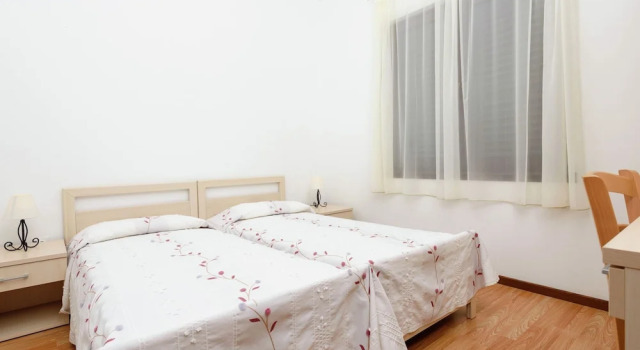 Apartment With Wifi, at 4 km. From City of Trogir, Забронировать Апартаменты/квартира Сегет Доньи Трогир, рядом с Частный Пляж «Сикрет Гарден Барада Бич Апартмент»