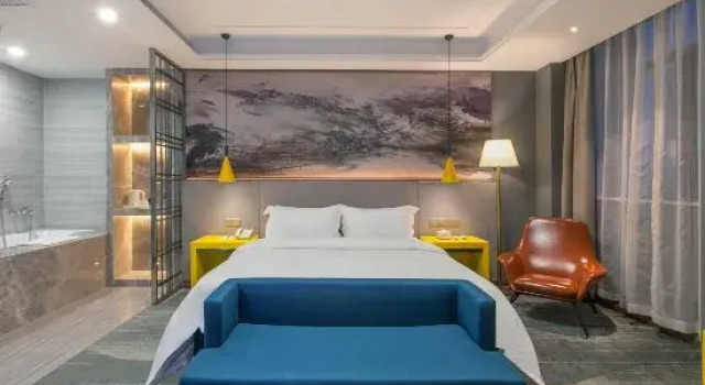 Полулюкс Wuhan Weijia Qingshe Hotel (Wuhan South Lake Polytechnic University)