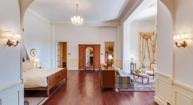 Полулюкс Dalat Palace Heritage Hotel