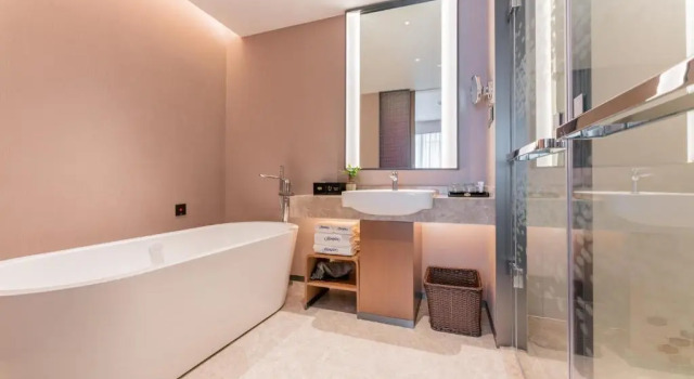 Люкс Deluxe Hampton by Hilton Ningbo Ninghai Keji Avenue