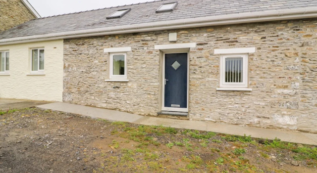 Hen Brynbedw, Book Feriehus Llanybydder Glamorgan