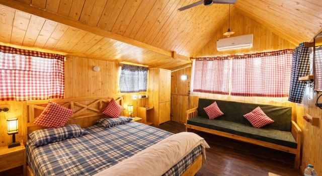 Коттедж с балконом Sierra Vista Resort