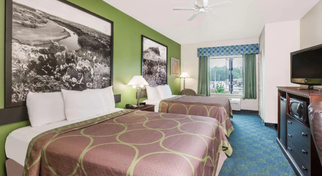 Четырёхместный номер Standard Spark by Hilton Nacogdoches