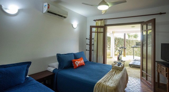Casa Duplex Em Manguinhos Com Piscina | E 266