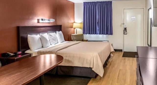 Номер Superior Red Roof Inn Columbus - Taylorsville-Edinburgh