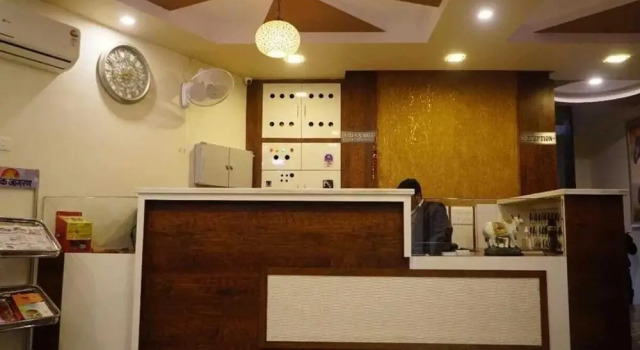 Razia Inn Hotel And Banquet, Забронировать Отель Хисар штат Харьяна, рядом с Hisar Railway Station