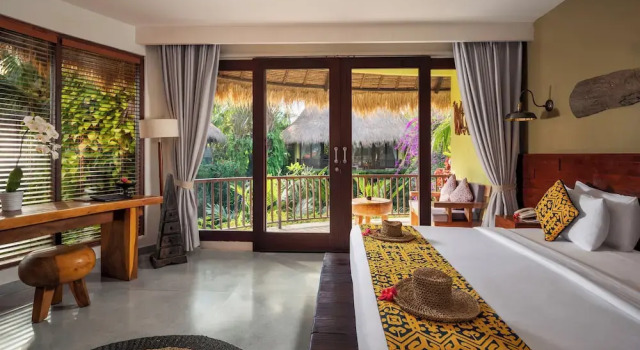 Номер Deluxe с балконом и с видом на бассейн Honai Resort