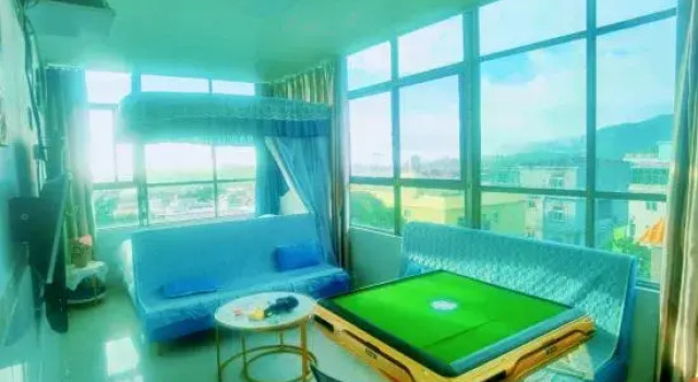 Люкс с красивым видом из окна Penglai Hostel