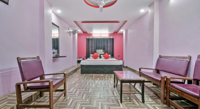 Люкс Standard OYO 75938 Hotel Central Point