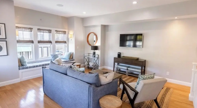 Номер Standard The Newport Lofts - 595 Thames Street