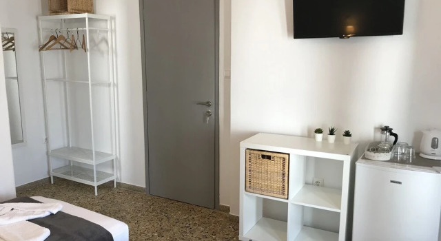 Kamara rooms in Naousa, Prenota Affittacamere Naoussa Paro