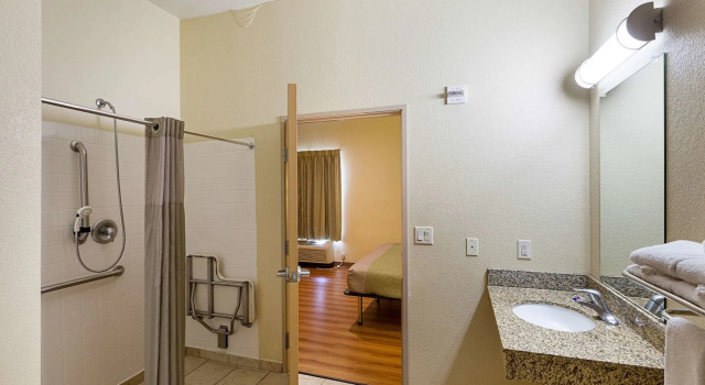 Motel 6-Fort Worth, TX, Забронировать Мотель Fossil Creek Форт-Уэрт
