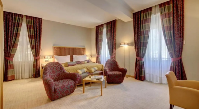 Полулюкс Hotel Vardar