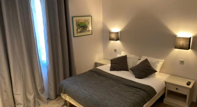 Люкс Logis hôtel le Champ De Mars