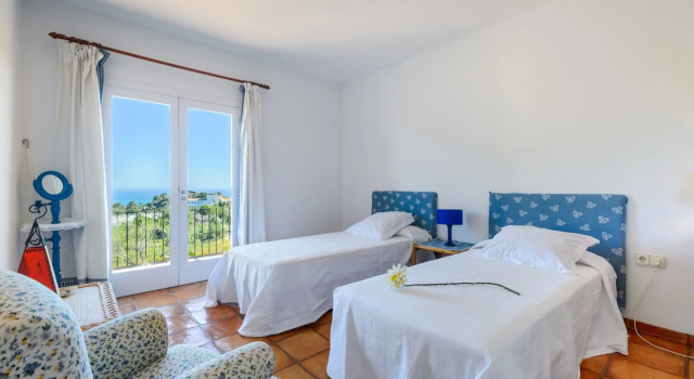 Villa Tros d'en Joan Vista Mar Es Cubells, Book Villa Sommerhuse i Es Cubells, Hytte