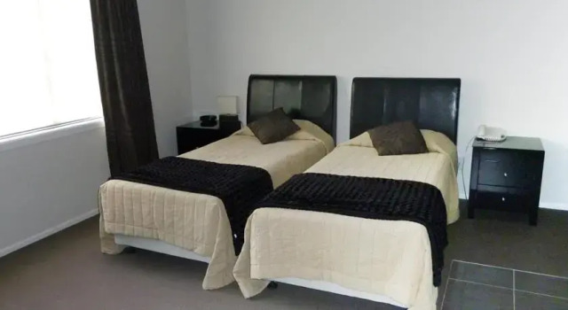 Fernz Lodge and Conference centre, Buchen Sie Hotel Birkenhead Region Auckland
