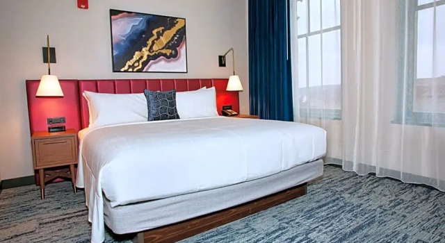 Standard Zimmer BLU-Tique, Akron, a Tribute Portfolio Hotel