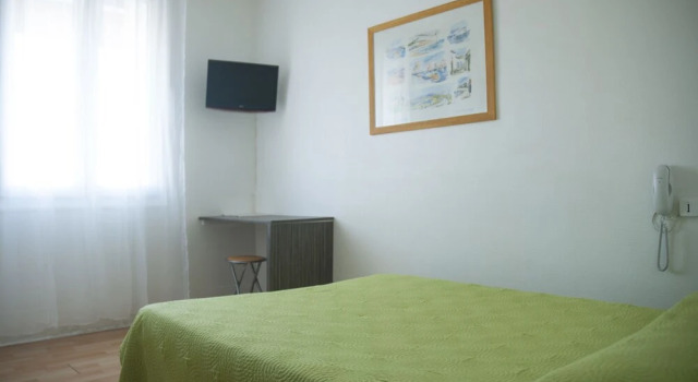 Двухместный номер Economy Hôtel Les Rosiers
