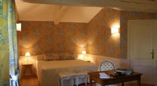 Les Chambres de la Rochette, Book Hotel Boulingneux 