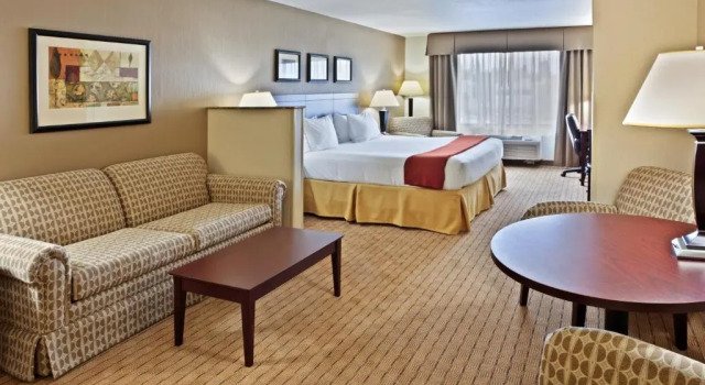 Люкс Holiday Inn Express Hotel & Suites Vancouver Mall-Portland Area by IHG