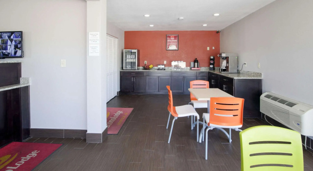 Econo Lodge Norfolk Airport, Book Hotel Norfolk Virginia