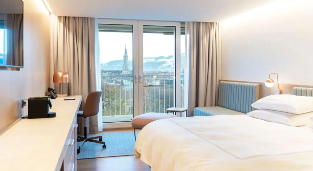 Двухместный номер Swiss Advantage с балконом Swissôtel Kursaal Bern