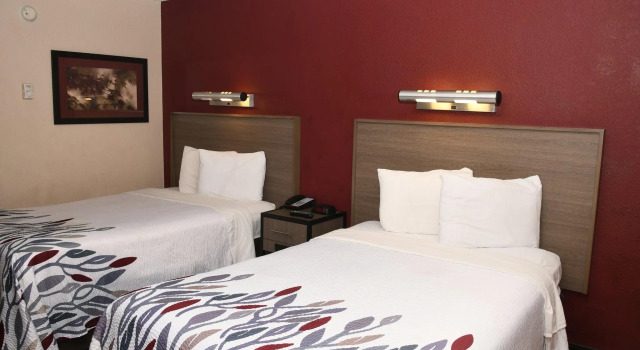 Четырёхместный номер Deluxe Red Roof Inn Richmond South