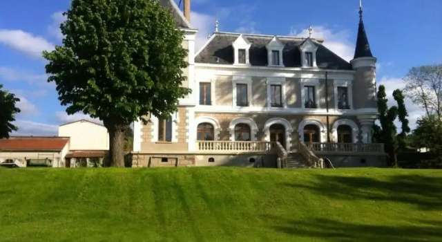 Les Chambres d'Hôtes du Château Eclosion, Prenota Affittacamere Hotel a Alvernia con colazione, Colazione