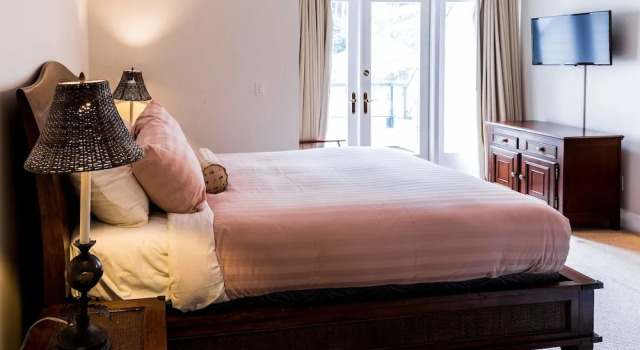 Вилла с 2 комнатами с балконом Poets Cove Resort & Spa