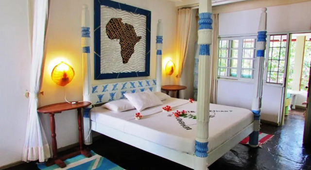 White Elephant Sea Lodge, Book Hotel Malindi 