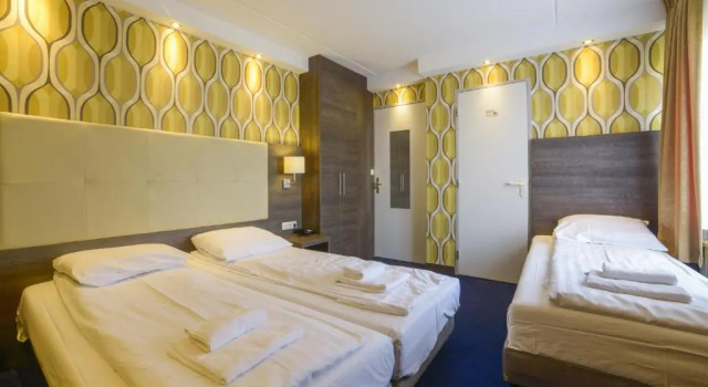 Трёхместный номер Economy Hotel Zwanenburg Amsterdam Airport