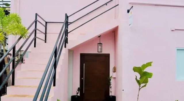 Room 6: Affordable Cool in Santurce Arts Area