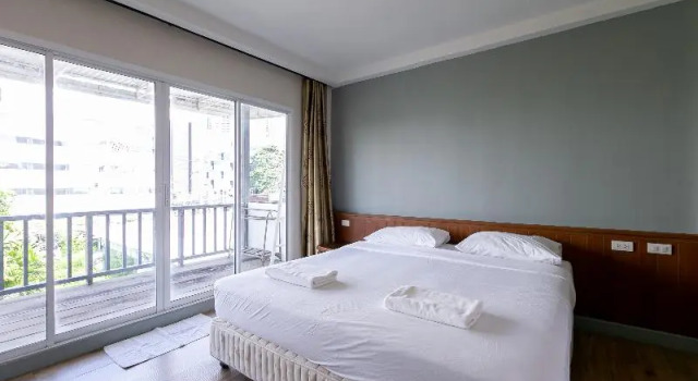 Двухместный номер Deluxe с балконом Wong Amat House