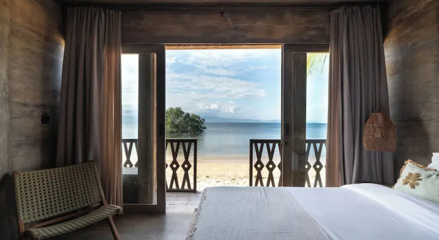 Вилла Deluxe Sunset Beach Wood Villa by Alfred in Bali