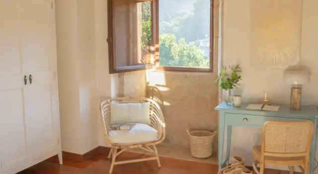 El Mirlo Blanco, Prenota Hotel  