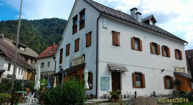 Rifugio Casa Alpina Julius Kugy, Забронировать Отель Мальборгетто-Вальбруна Юлийские Альпы