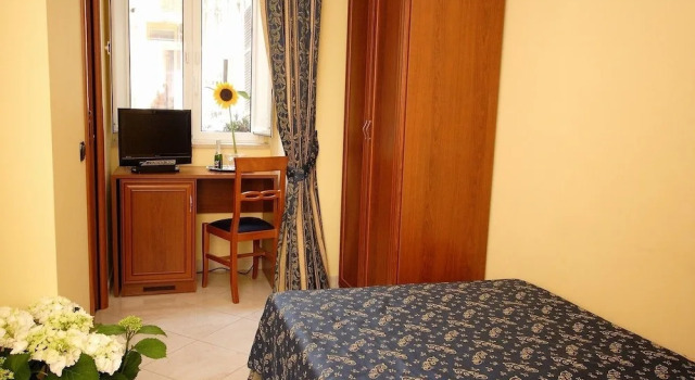 Номер Standard Caroline Suite