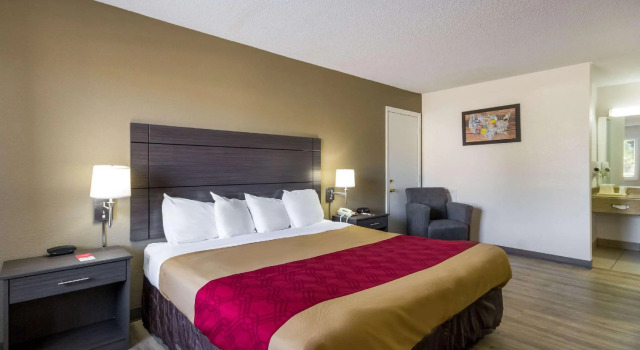 Двухместный номер Standard Econo Lodge Little Creek